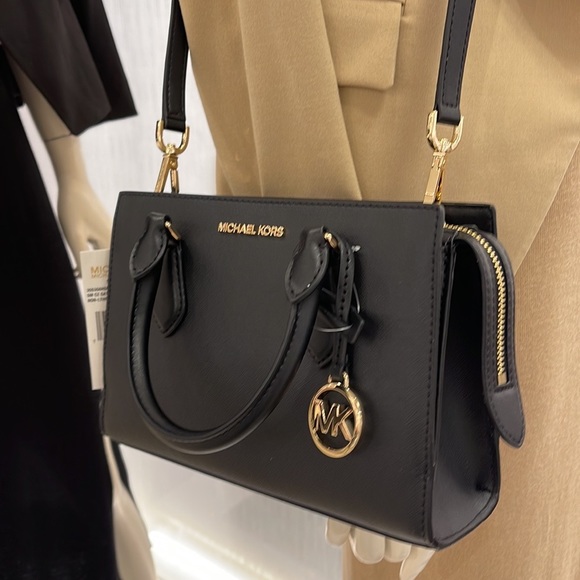 Michael Kors Sheila Small Center Zip Satchel Shoulder Crossbody Bag Non Leather - Picture 4 of 16